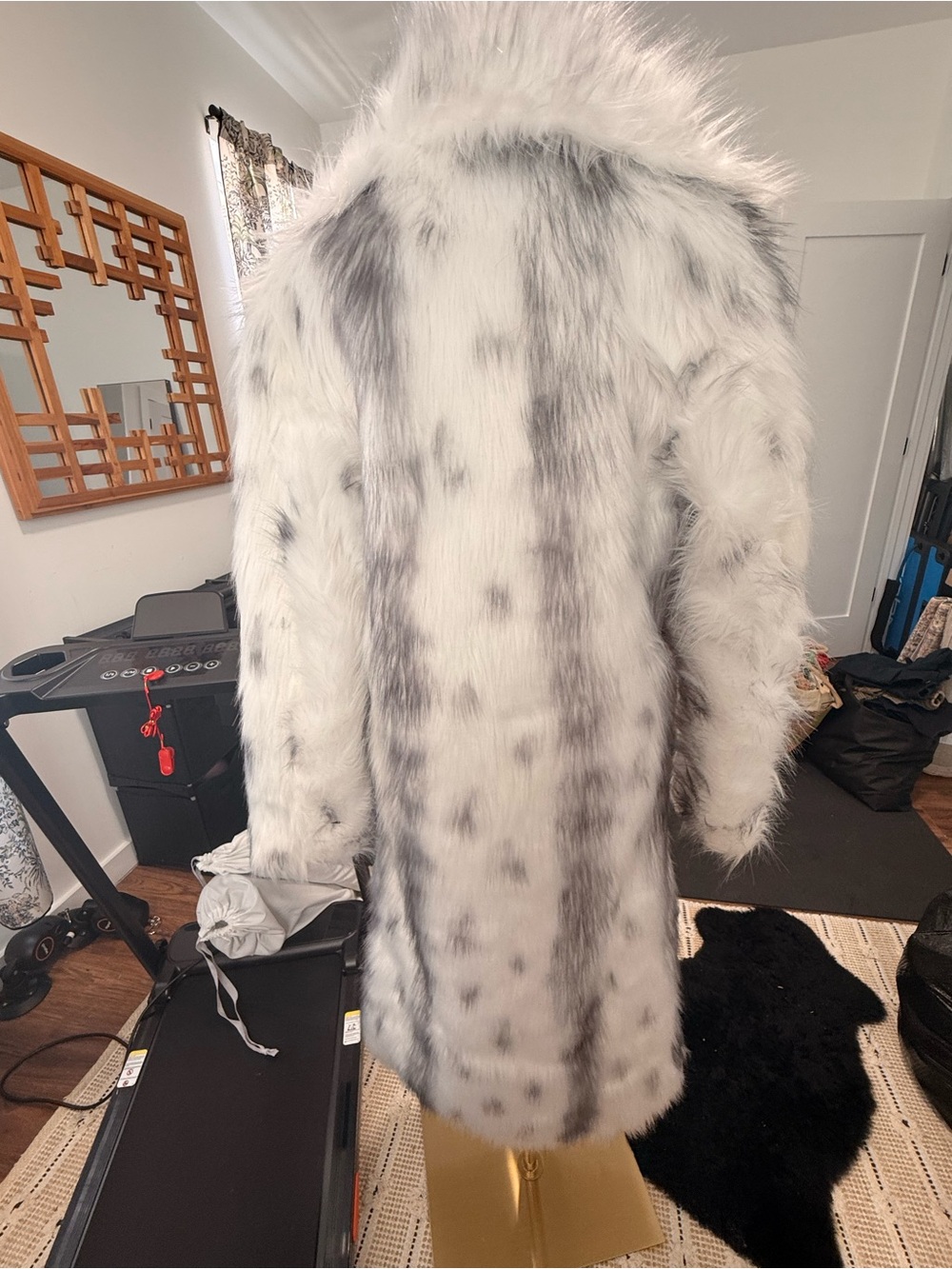 Long Faux Fur Coat in White and Gray - Picture 10 of 12
